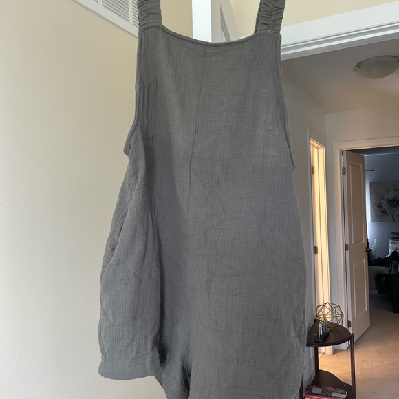 Pinkblush olive romper - Picture 3 of 6